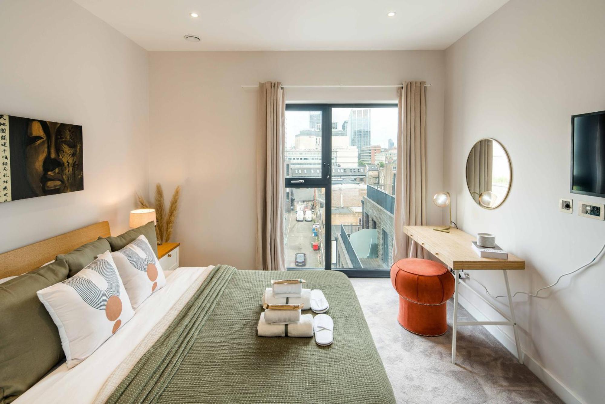 Apartment 16 Minutes Walk To Eye, Shard View And Balcony London