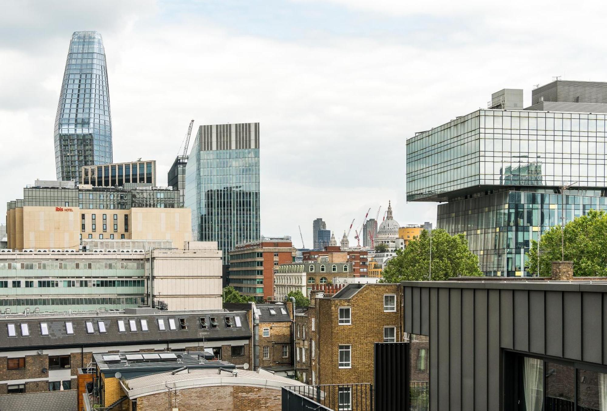 Apartment 16 Minutes Walk To Eye, Shard View And Balcony